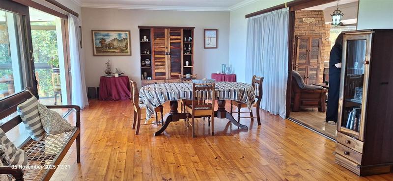 4 Bedroom Property for Sale in Outeniqua Strand Western Cape